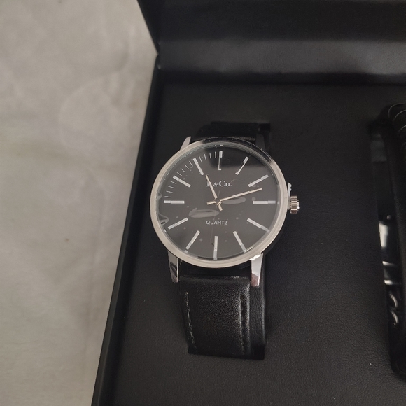 L&Co. Timepeices Set - Picture 3 of 5